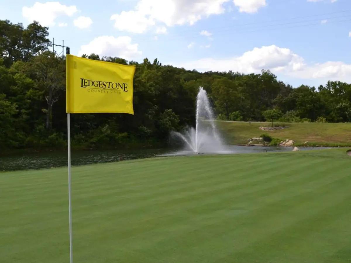 Golf On Site - Walk-In Shower - Jetted Tub - Free Attraction Tickets Included 브랜슨 외부 사진