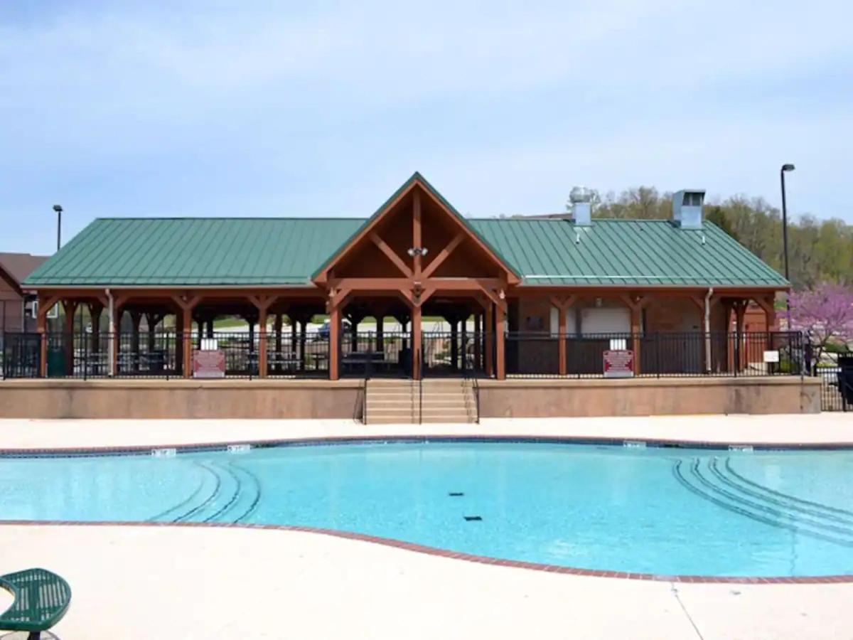 Golf On Site - Walk-In Shower - Jetted Tub - Free Attraction Tickets Included 브랜슨 외부 사진